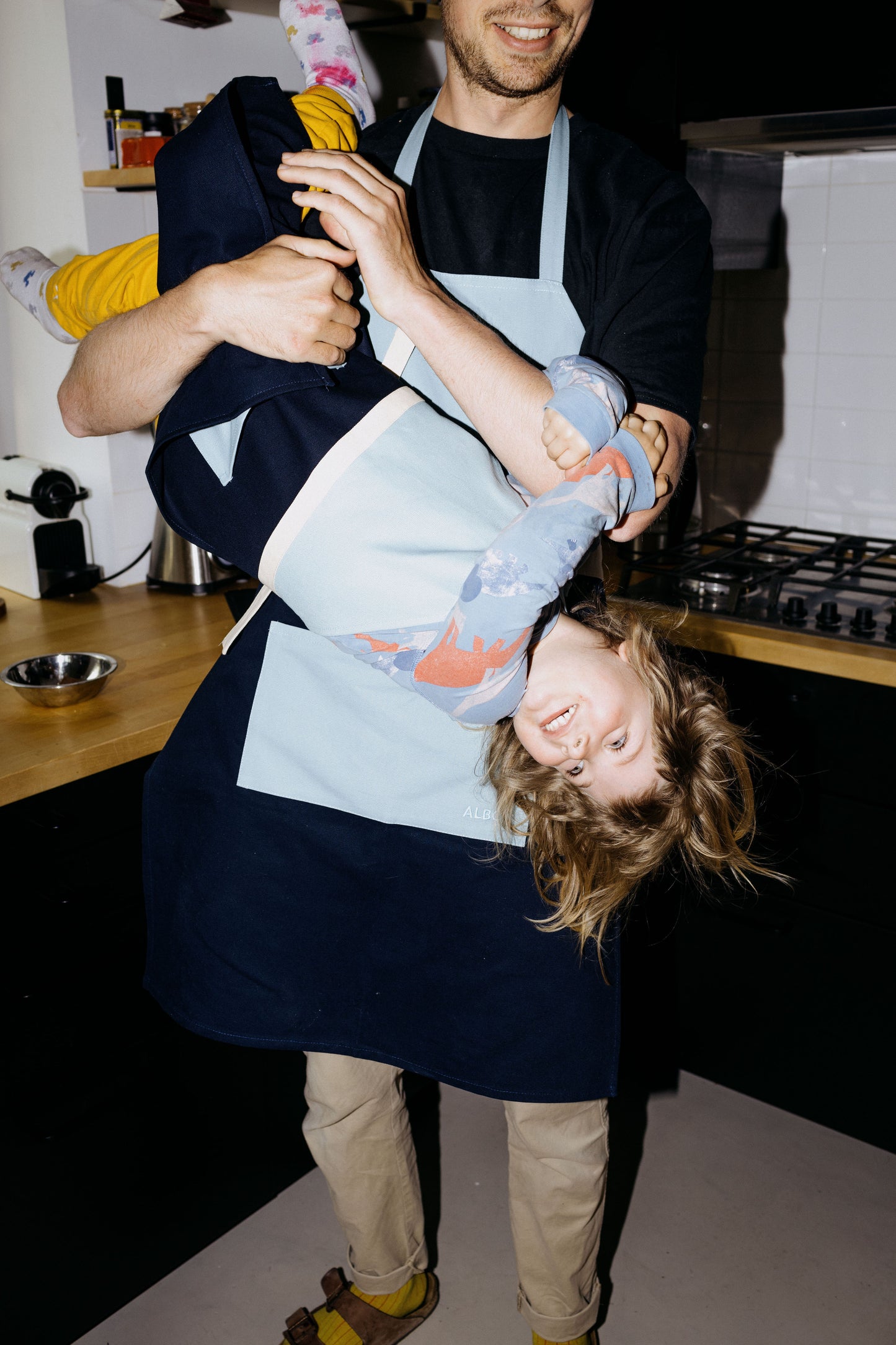 Zestaw fartuchów kuchennych - błękit/granat/beż